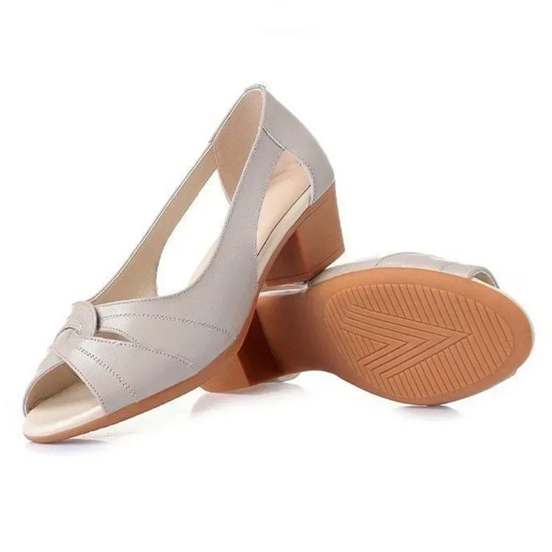 Black Peep Toe Mid Heel Sandal - đánh giá và giá Leather Work Outfit